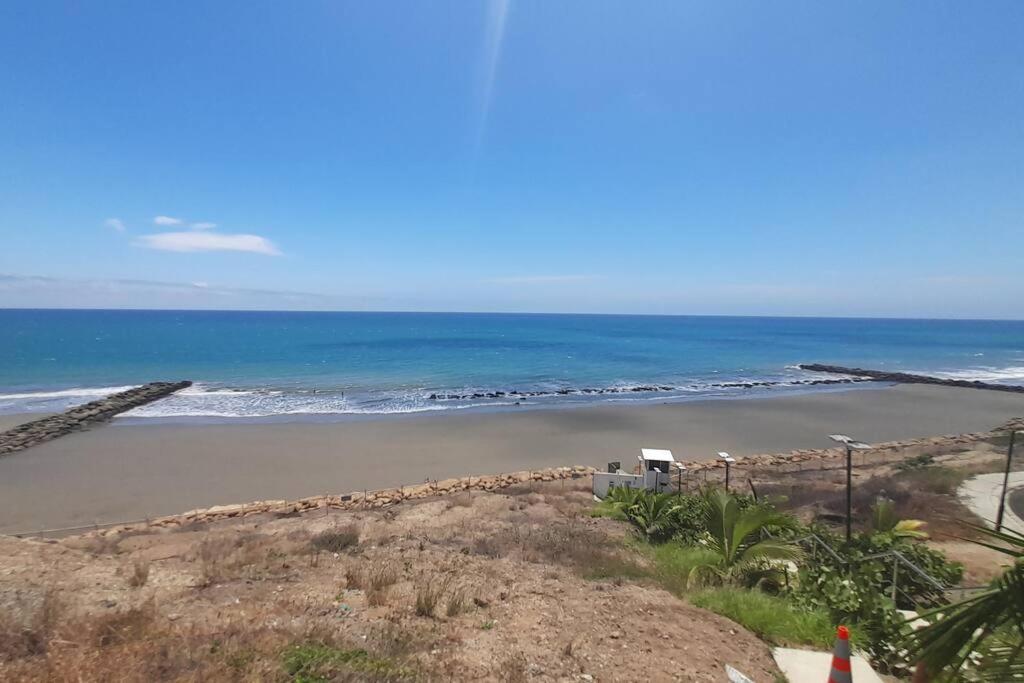 Espectacular Casa Grande Vacacional En Manta! * Manta