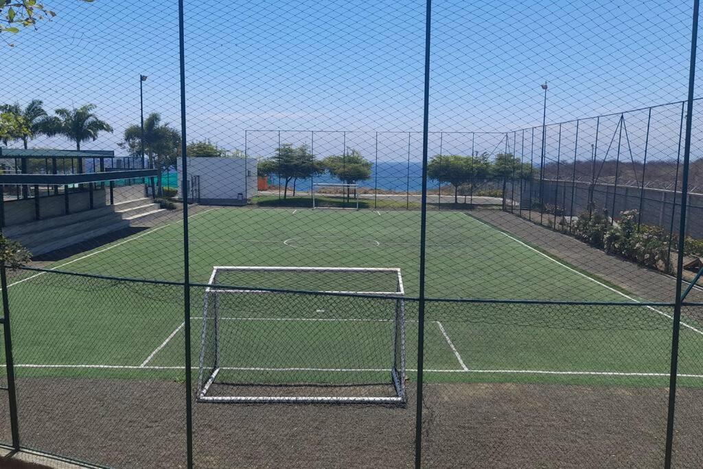 Espectacular Casa Grande Vacacional En Manta! Holiday home